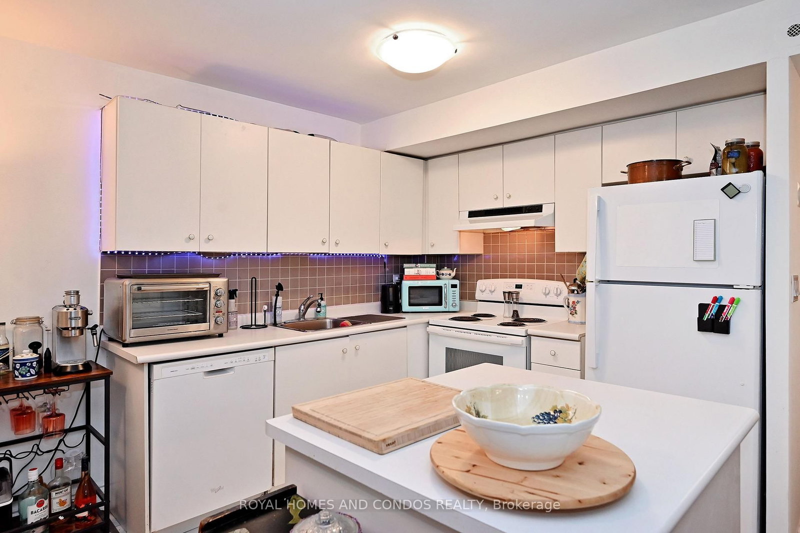 415 Jarvis Street, Unit 125 - Photo 26