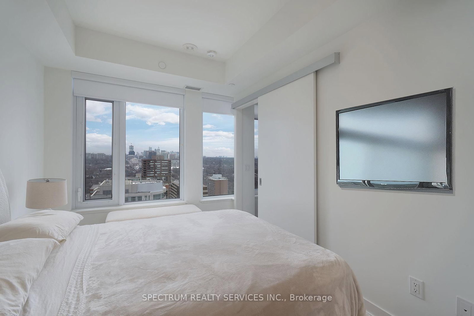 11 Yorkville Avenue, Unit 1905 - Photo 19