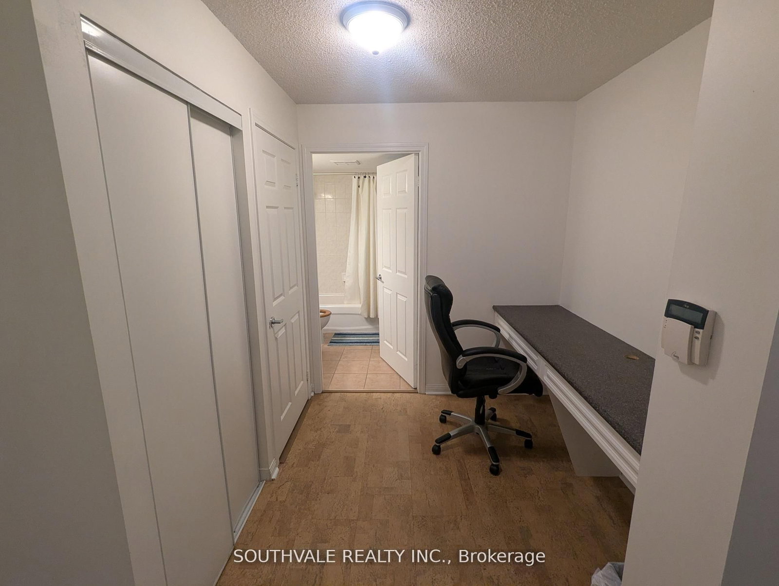 228 Queens Quay W, Unit 612 - Photo 2