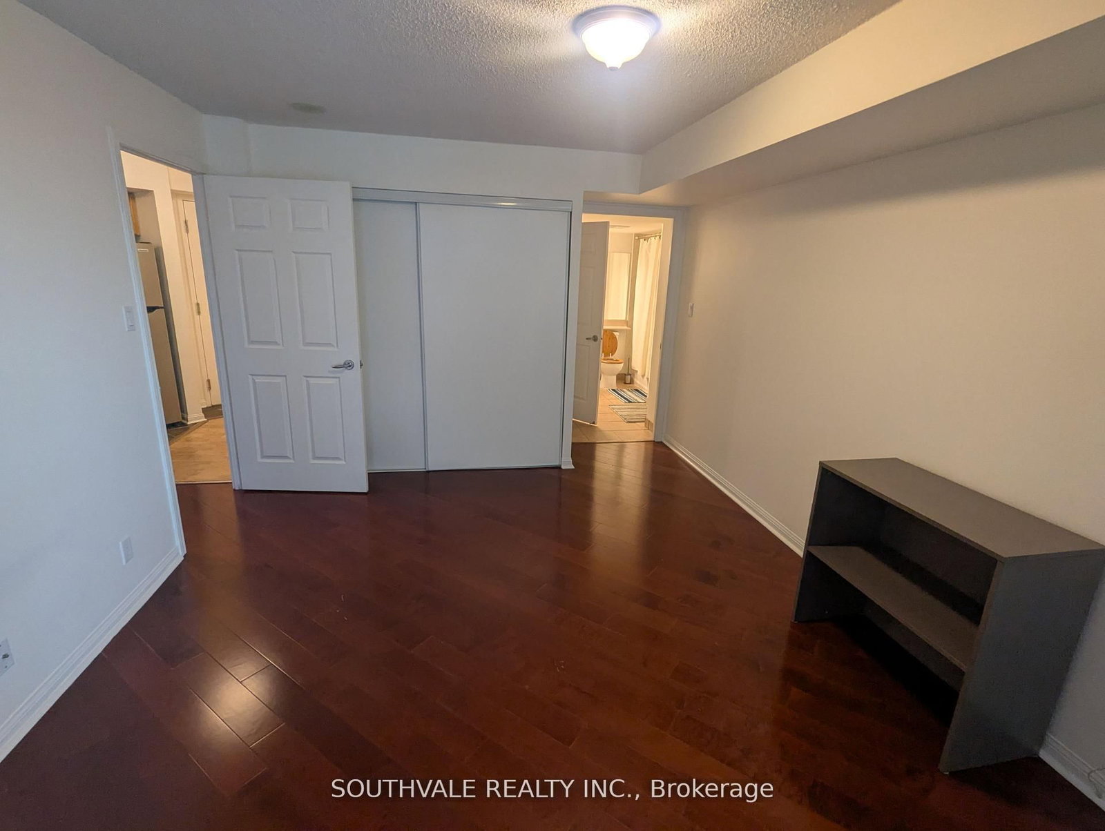 228 Queens Quay W, Unit 612 - Photo 8