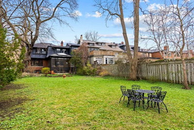 147 & 149 Farnham Avenue • Toronto, ON