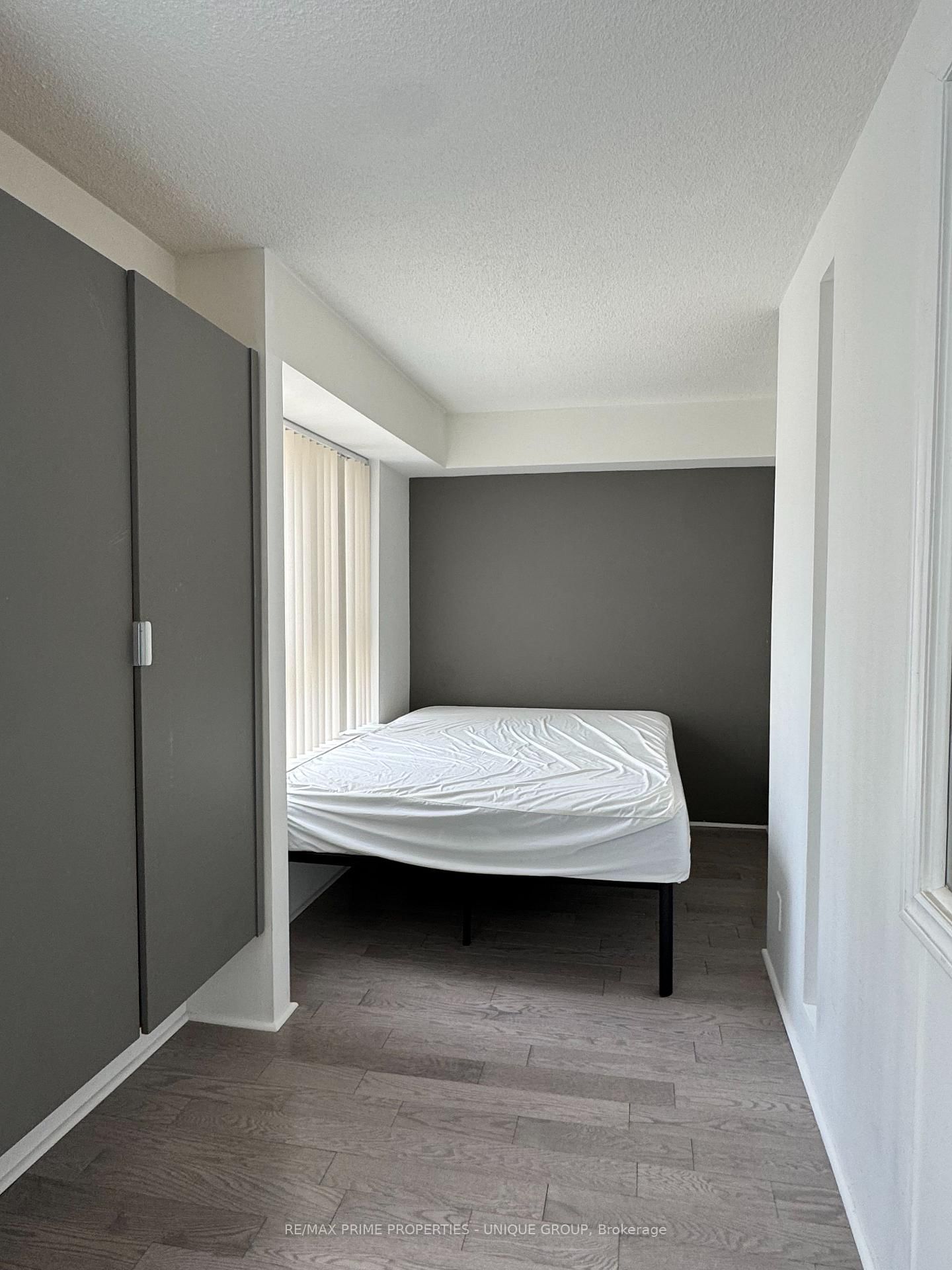 44 Gerrard Street W, Unit 1701 - Photo 18
