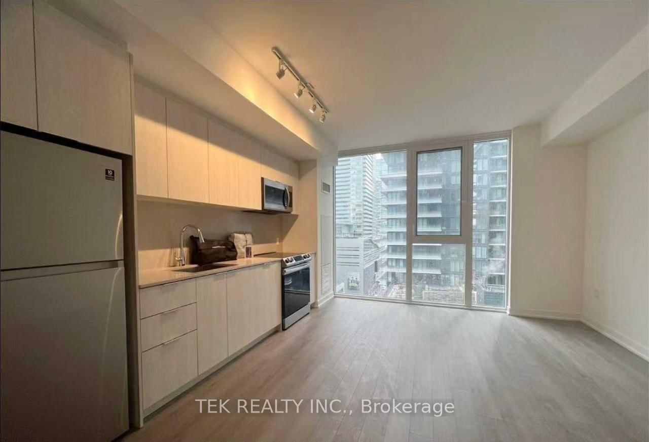 357 King Street W, Unit 1004 - Photo 5
