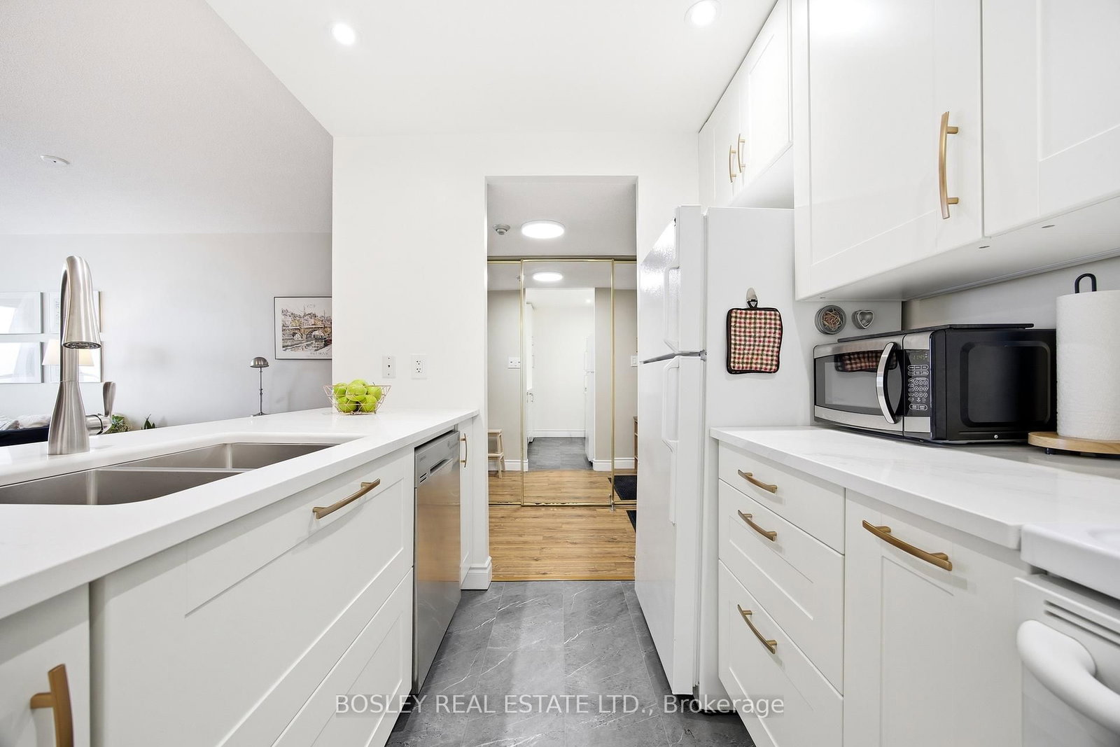 5 Concorde Place, Unit 611 - Photo 14