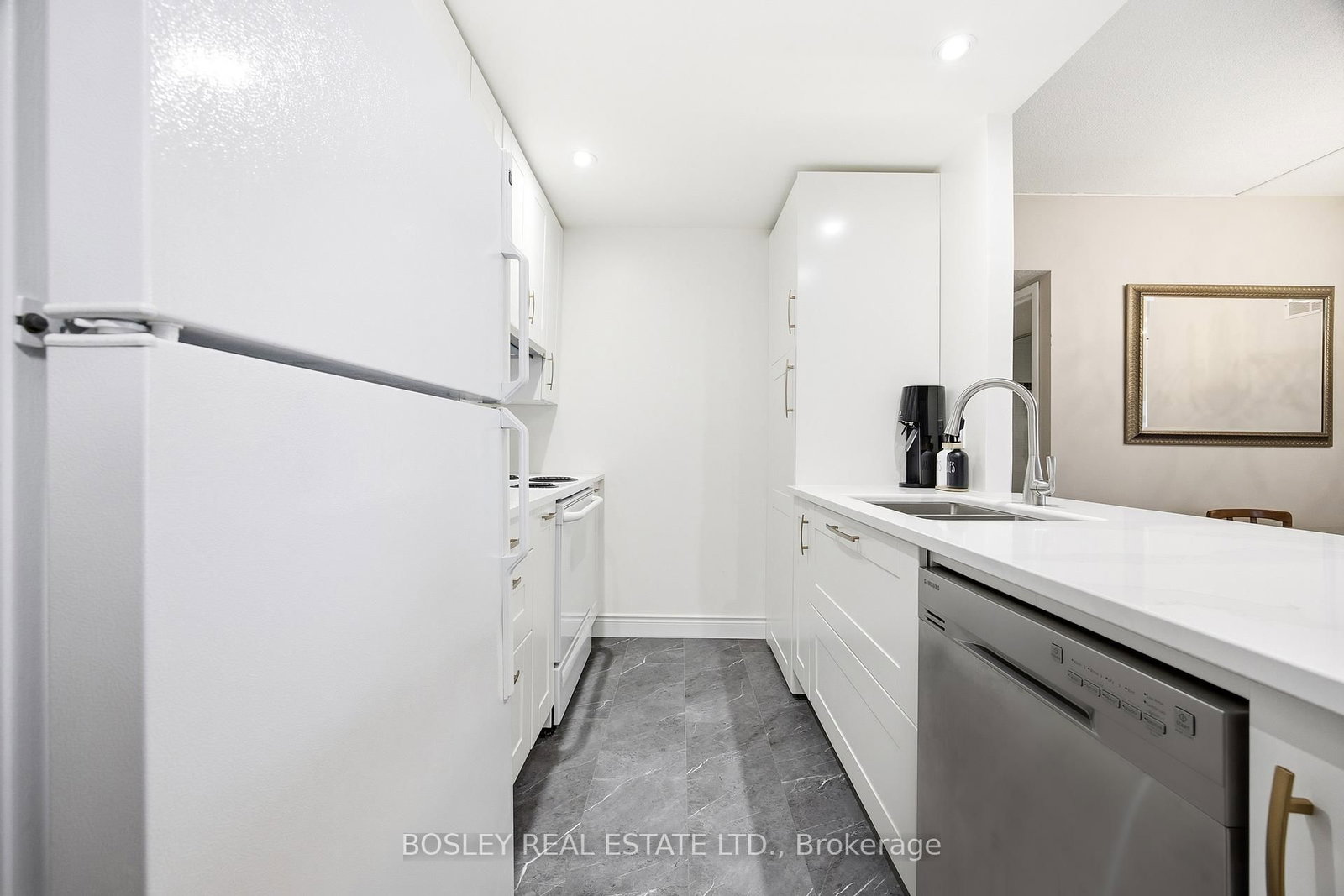5 Concorde Place, Unit 611 - Photo 15