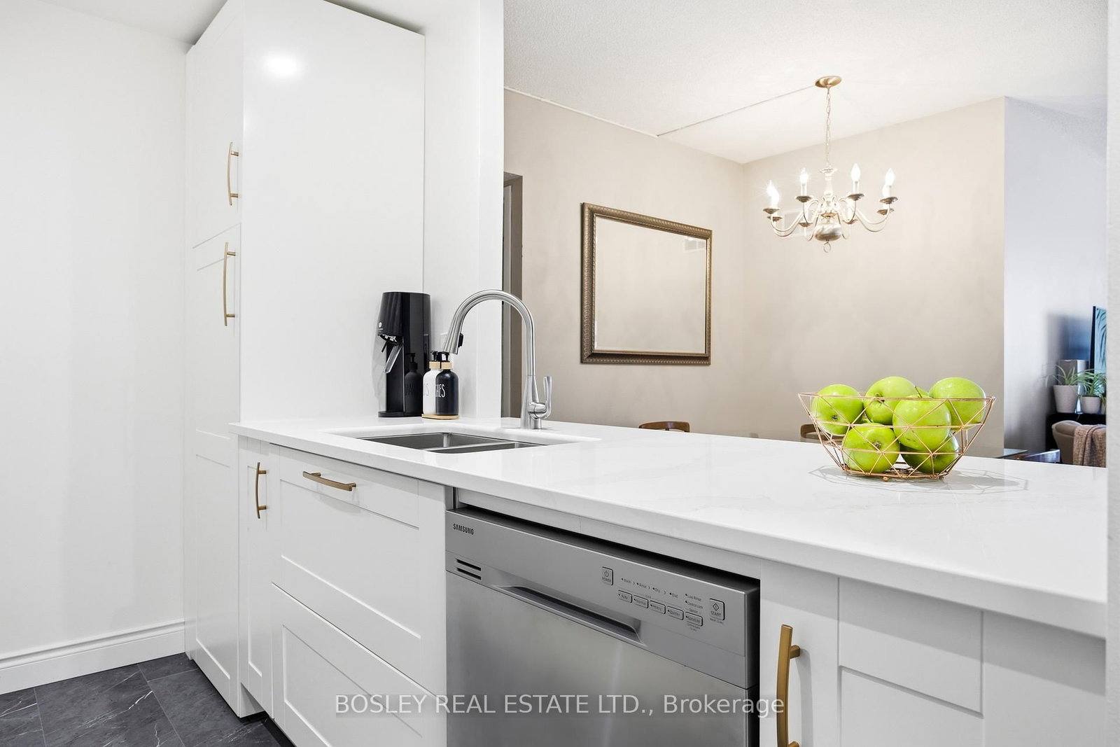 5 Concorde Place, Unit 611 - Photo 16