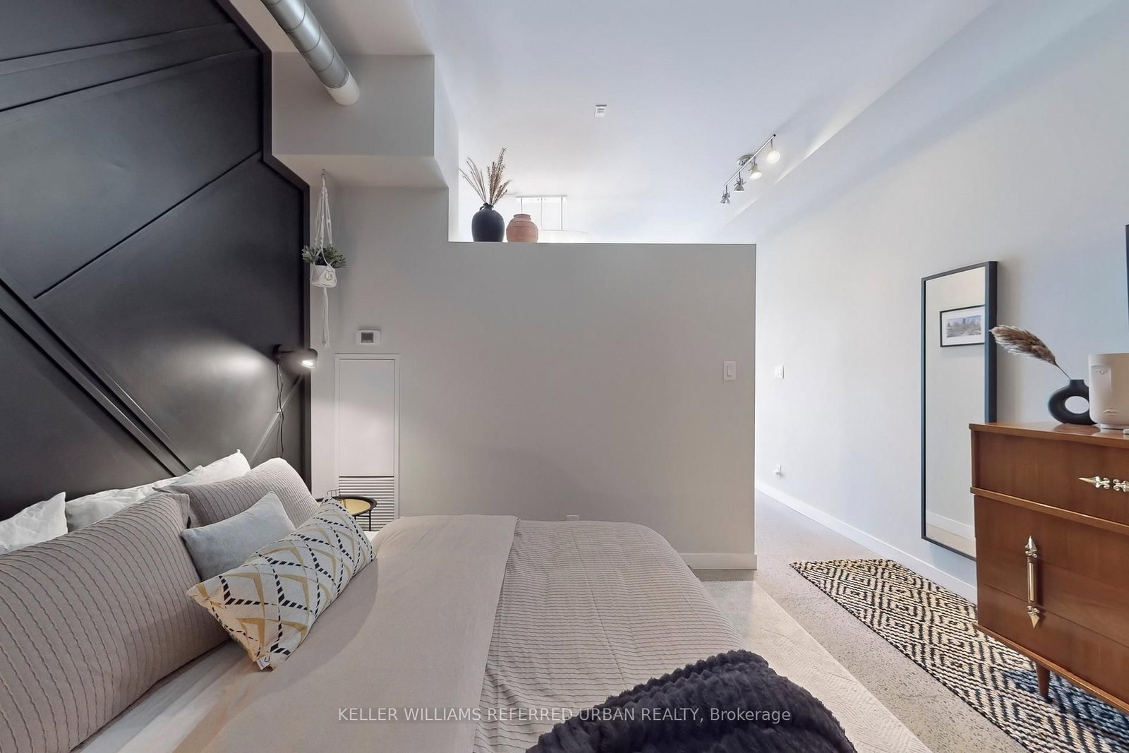 510 King Street E, Unit 308 - Photo 25
