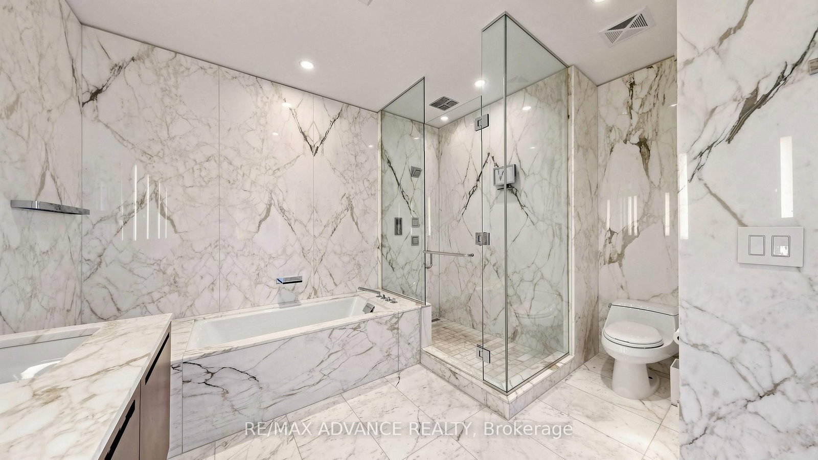 180 University Avenue, Unit 5901 - Photo 23