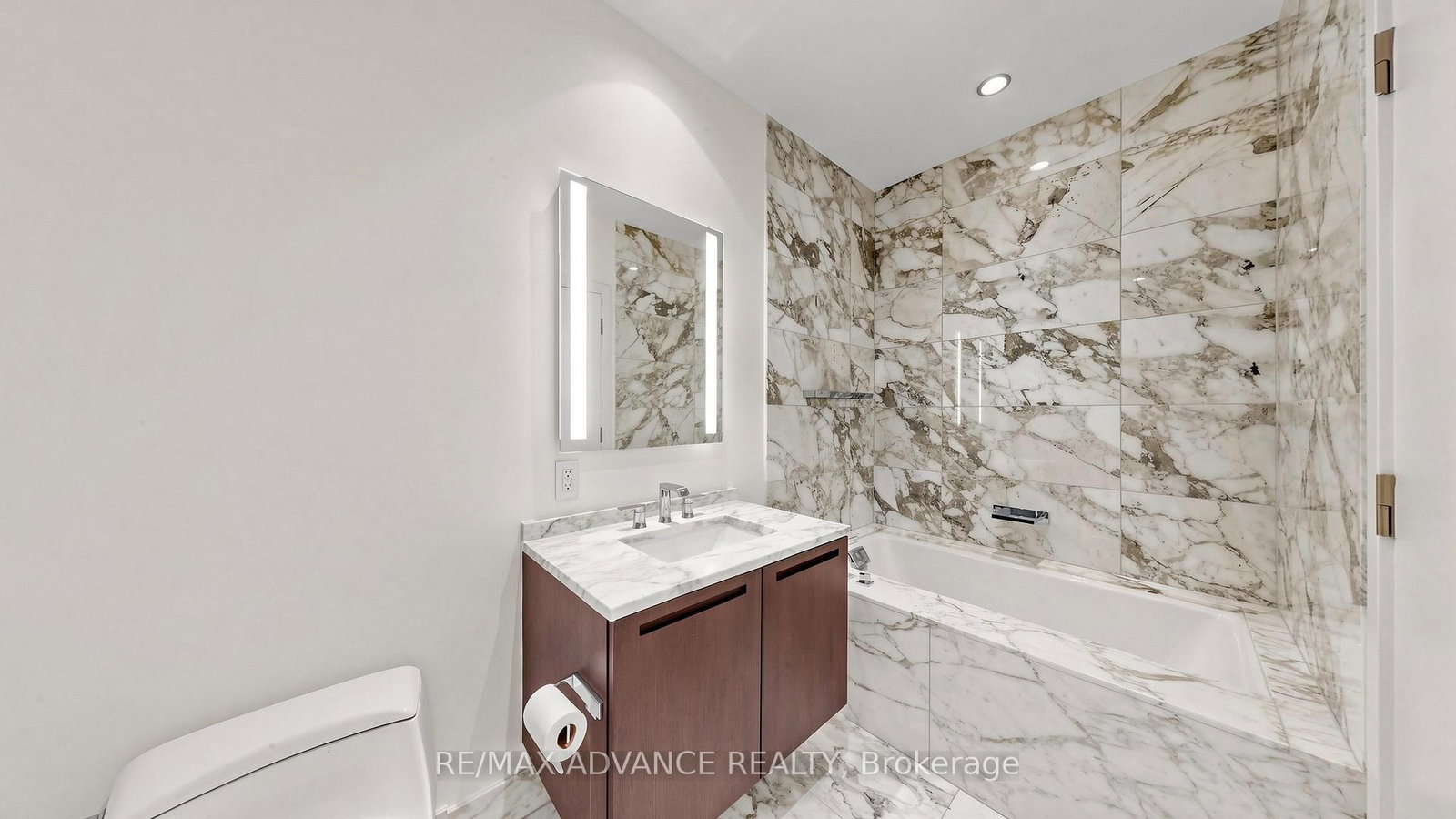 180 University Avenue, Unit 5901 - Photo 27