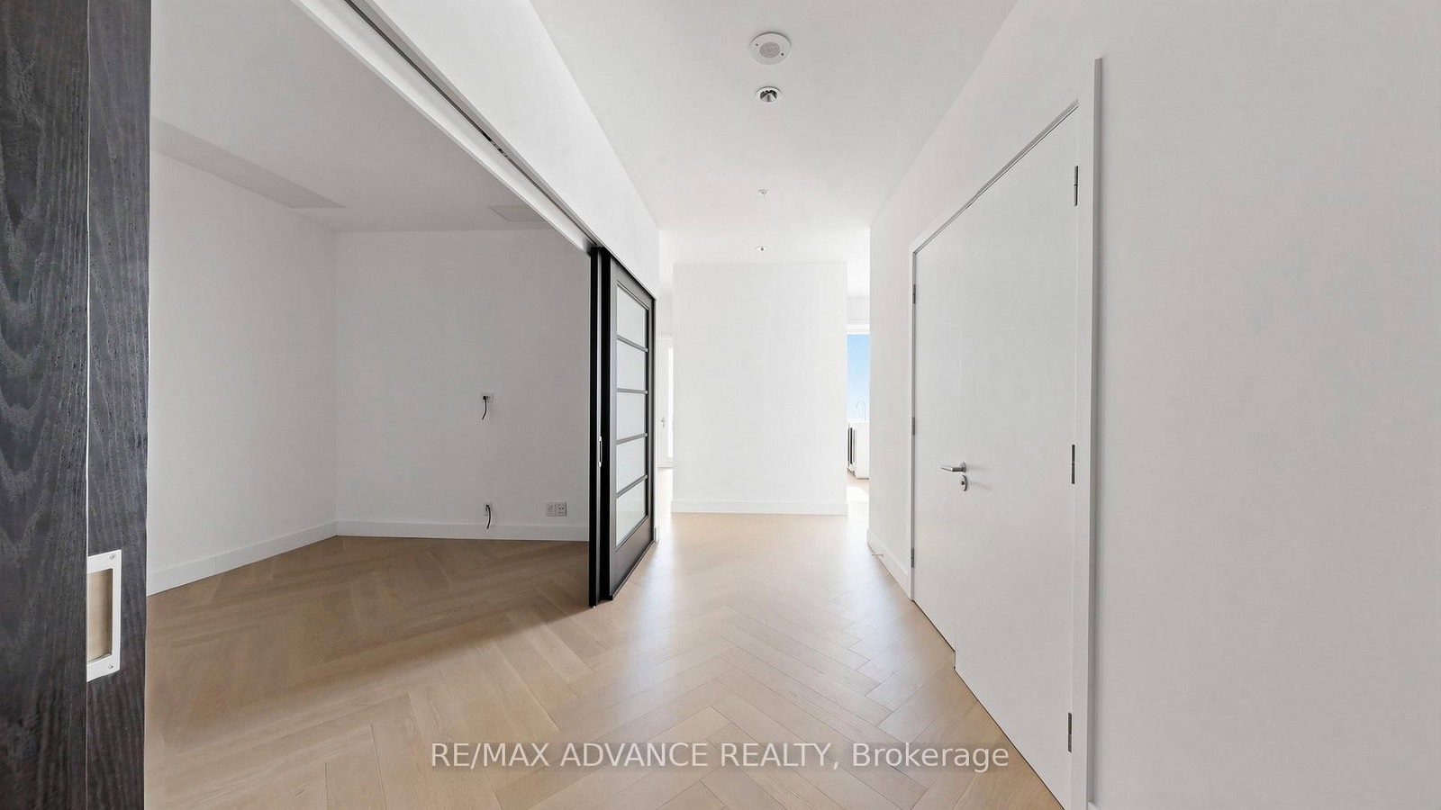 180 University Avenue, Unit 5901 - Photo 33
