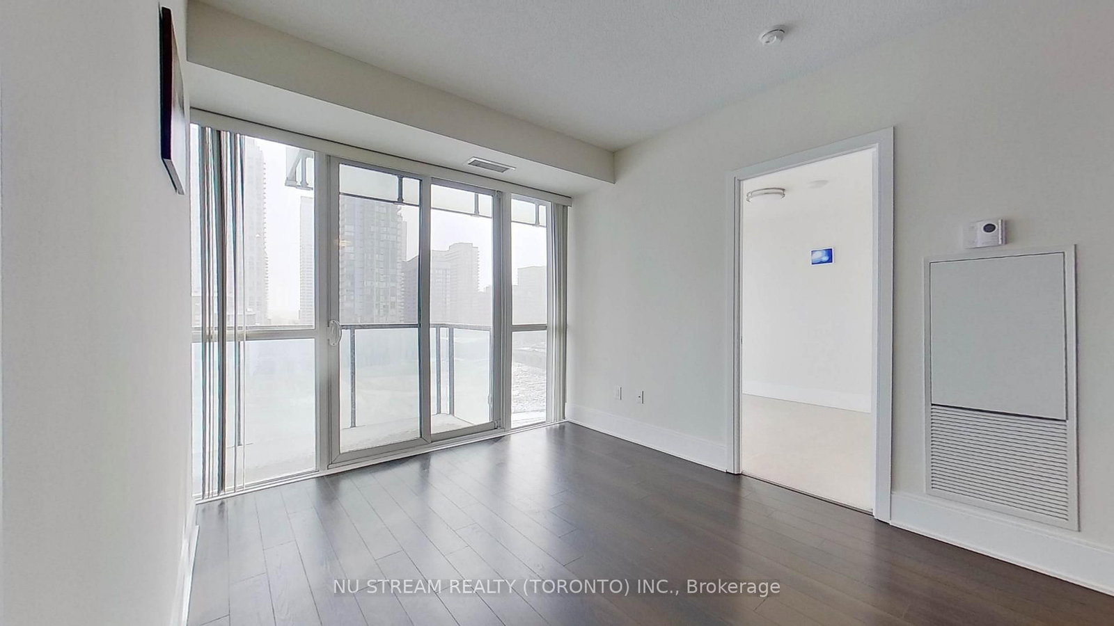 560 Front Street W, Unit 829 - Photo 16