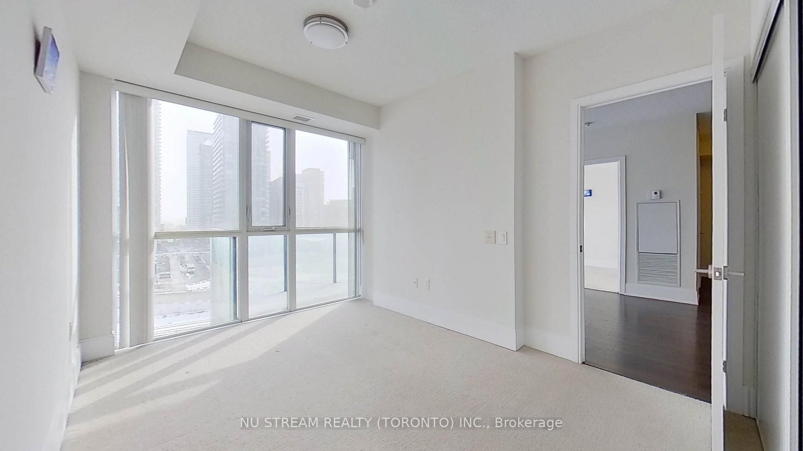 560 Front Street W, Unit 829 - Photo 25