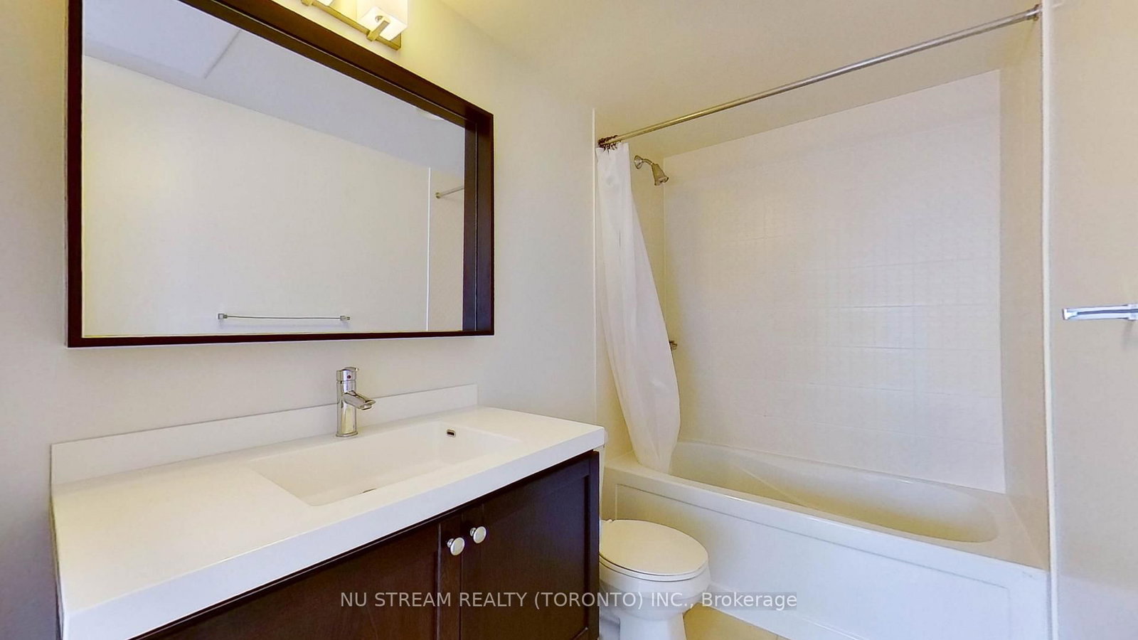 560 Front Street W, Unit 829 - Photo 26