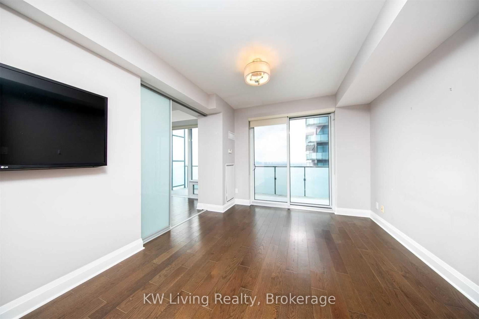 1080 Bay Street, Unit 4306 - Photo 14