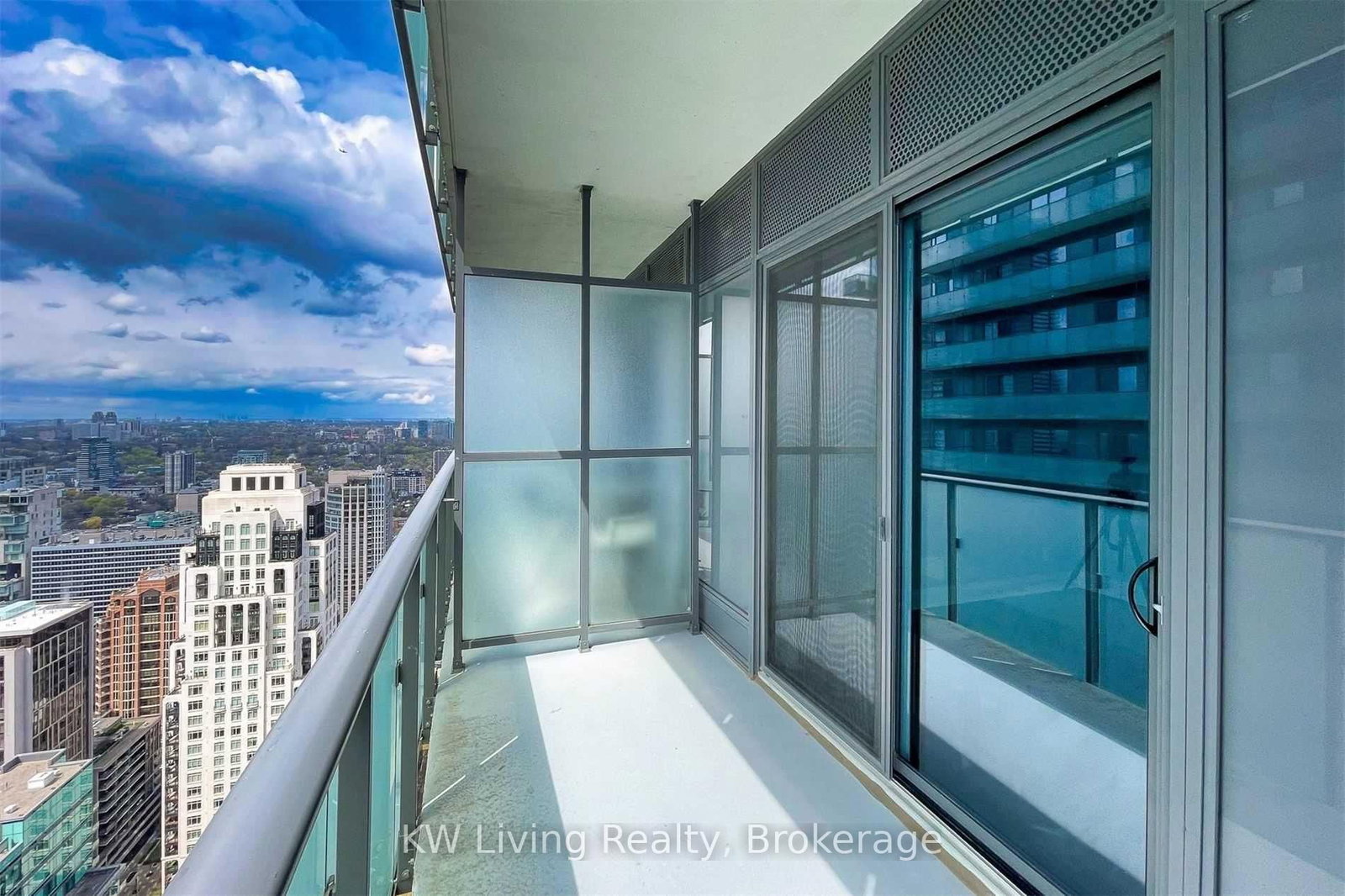 1080 Bay Street, Unit 4306 - Photo 22
