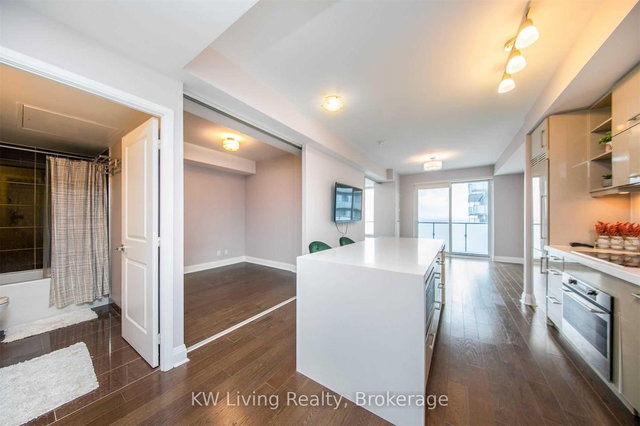 4306 - 1080 Bay Street