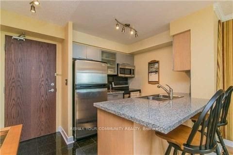 16 Harrison Garden Boulevard, Unit 2005
