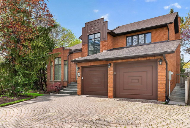 15 Sunforest Court