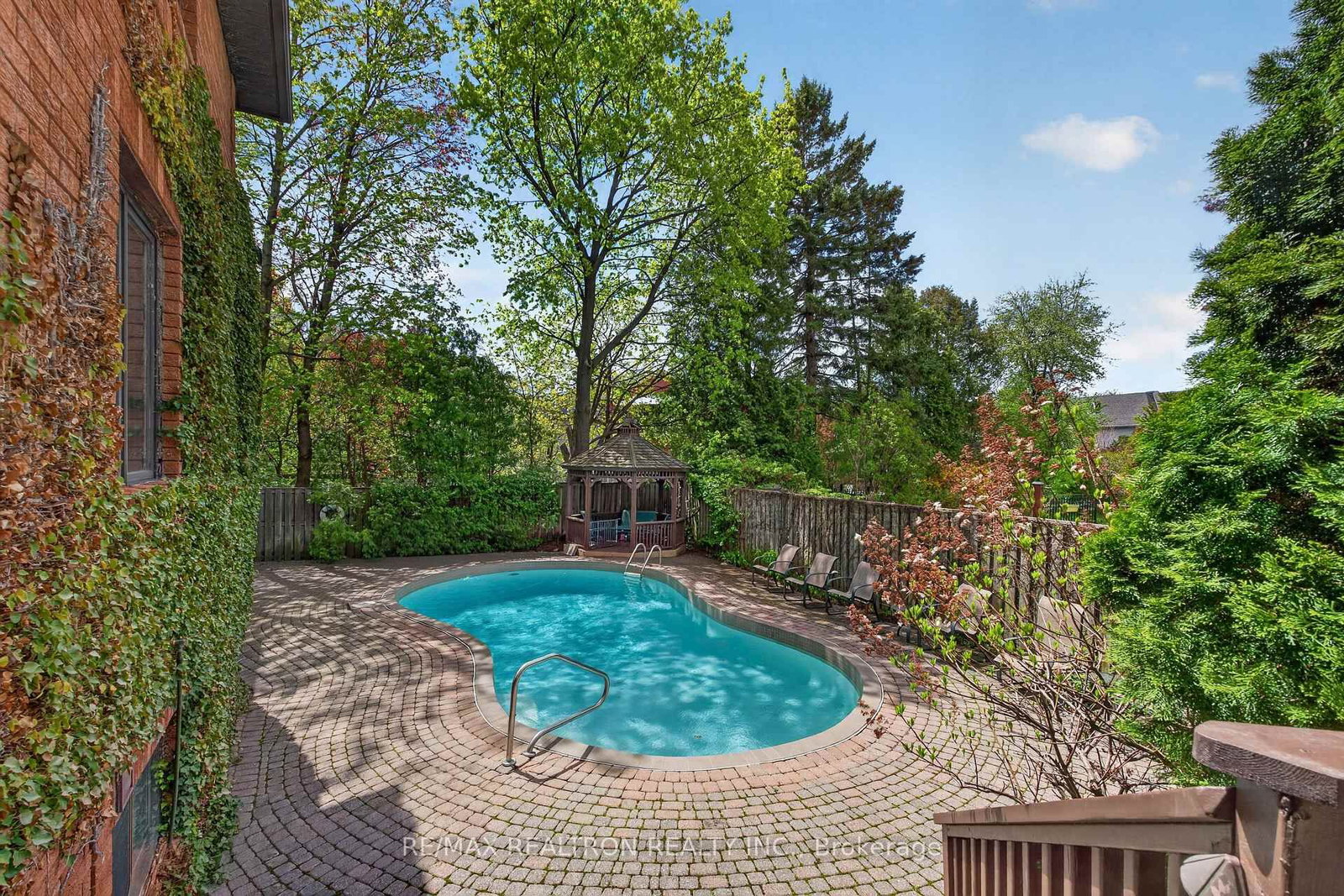 15 Sunforest Court - Photo 39