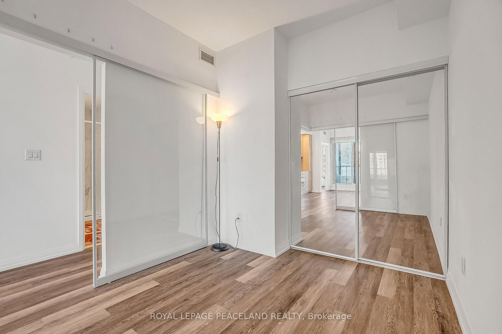 75 Canterbury Place, Unit 1215 - Photo 17