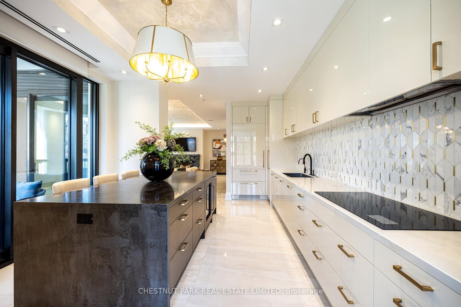 77 Clarendon Avenue, Unit 302 - Photo 13