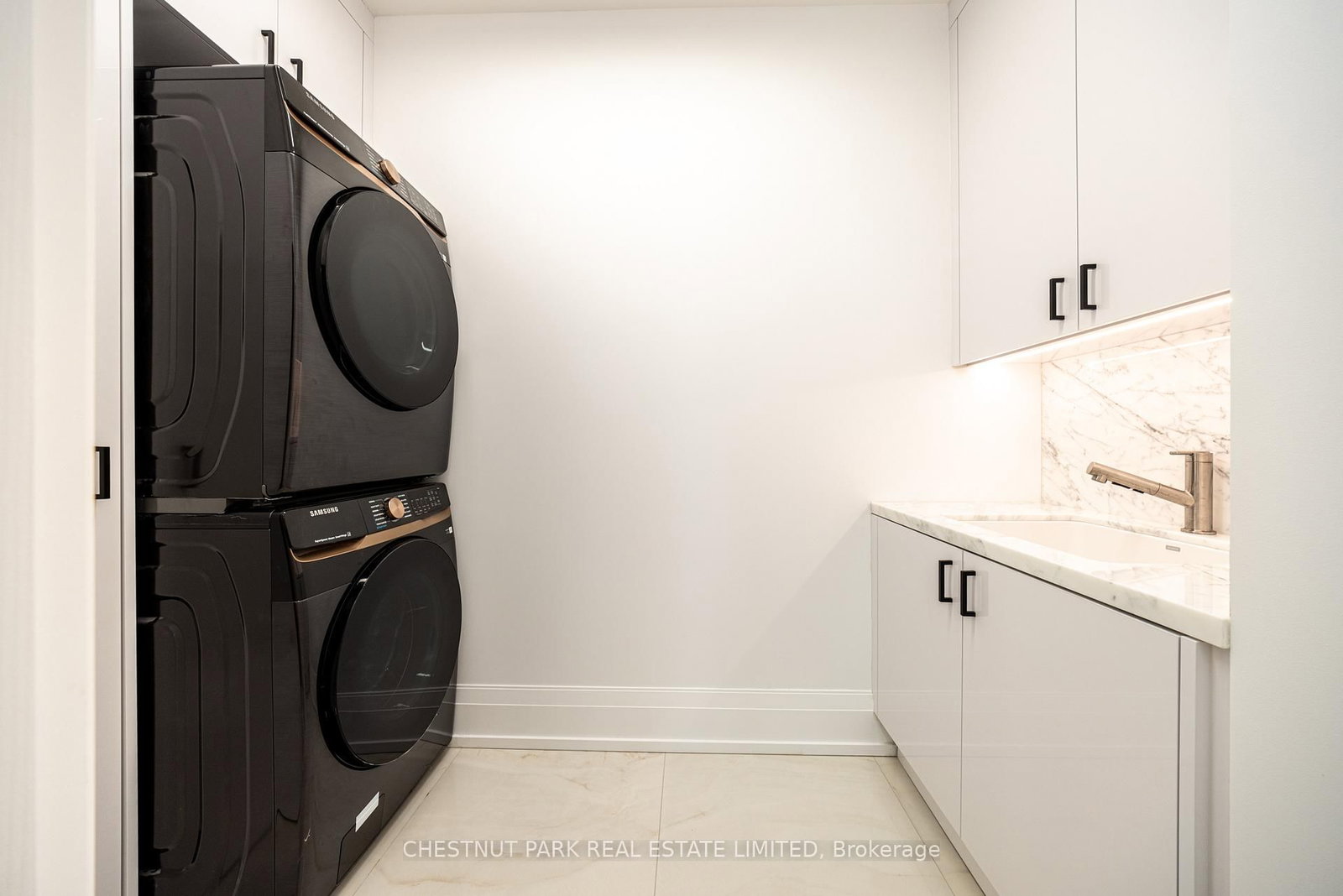 77 Clarendon Avenue, Unit 302 - Photo 16
