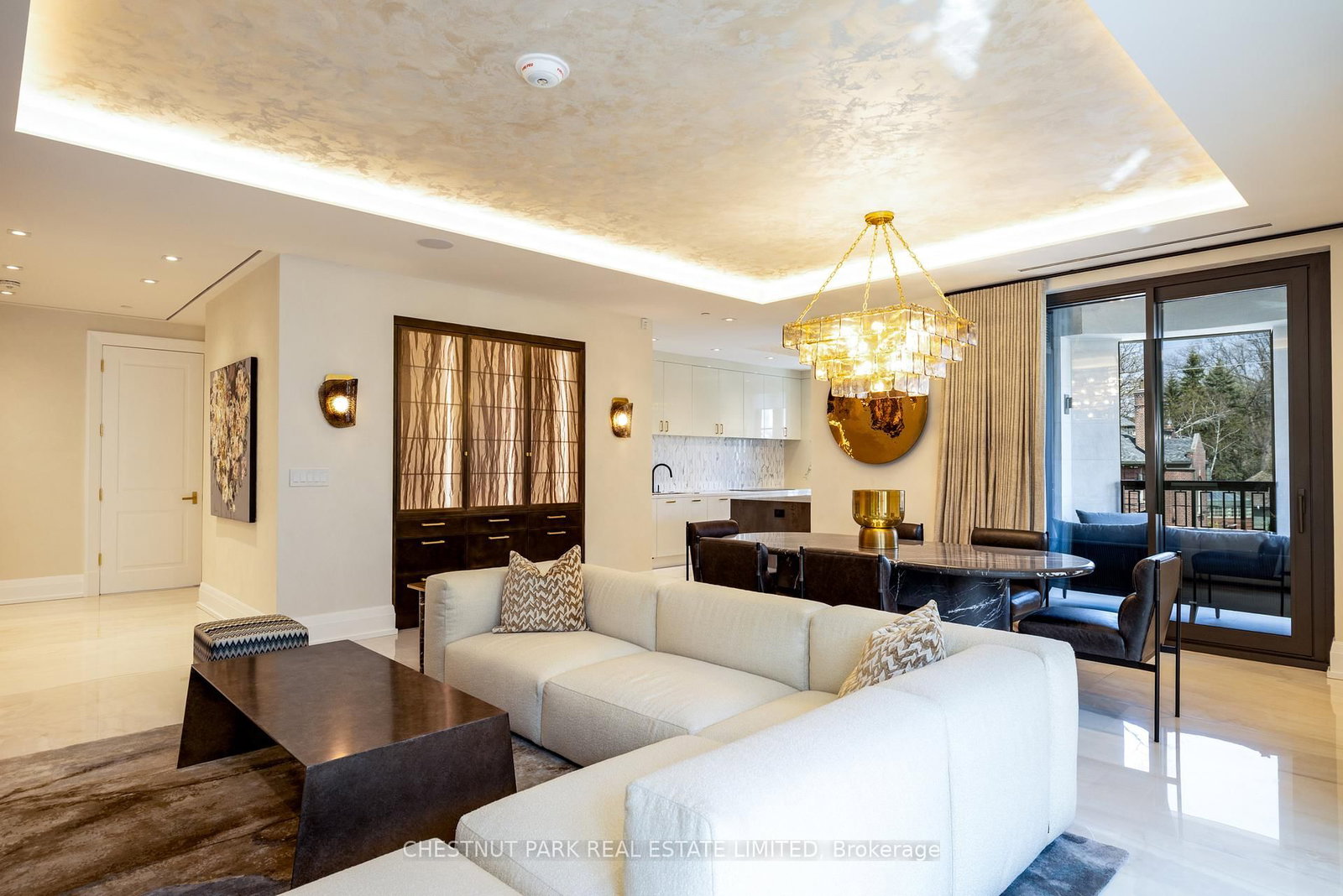 77 Clarendon Avenue, Unit 302 - Photo 8