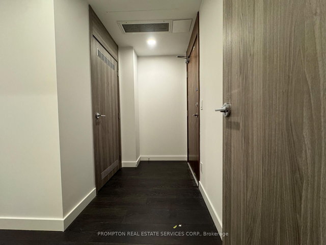 1005 - 18 Esther Shiner Boulevard