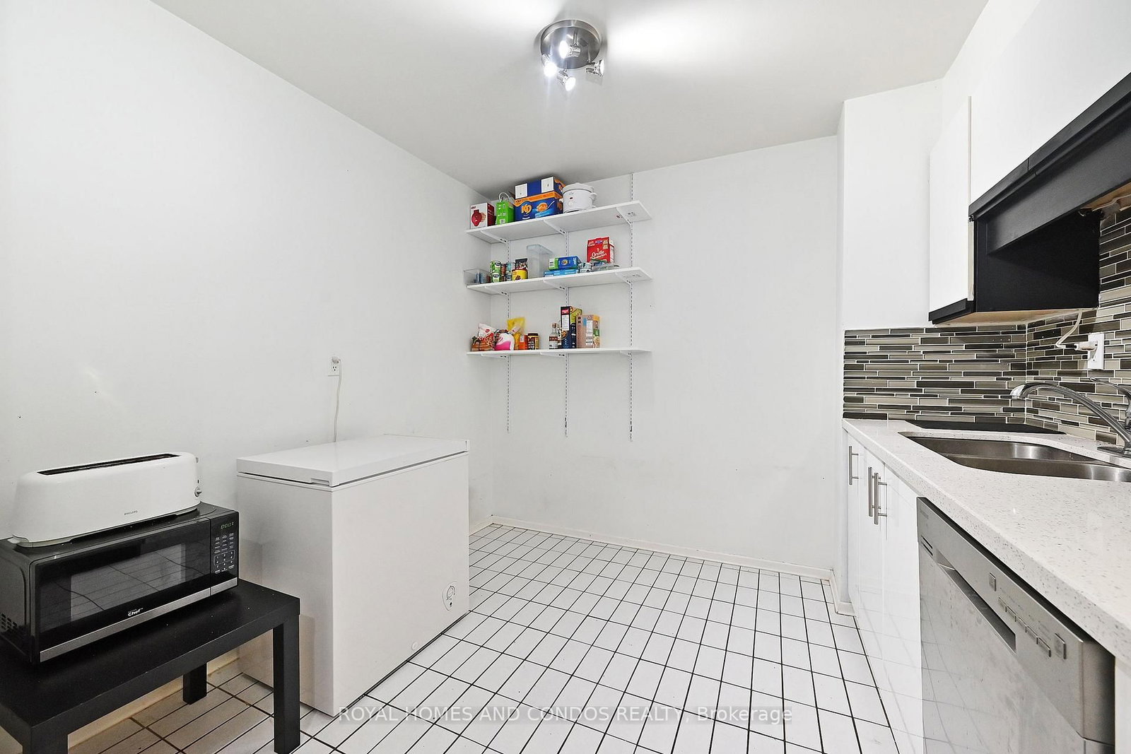 45 Carlton Avenue, Unit 1111 - Photo 18