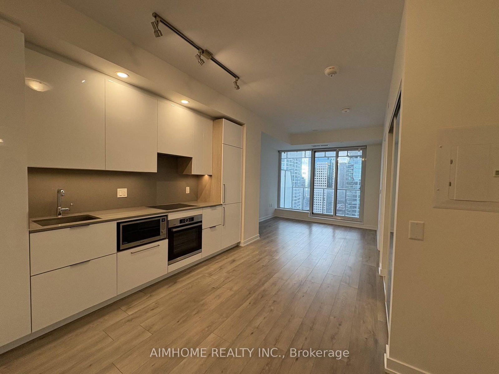 28 Freeland Street, Unit 1903 - Photo 2