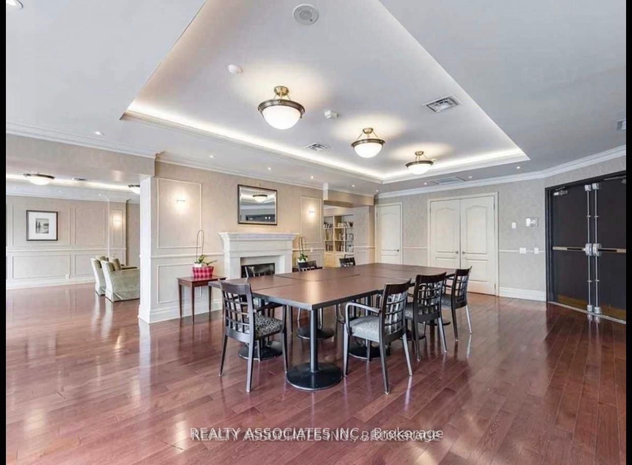 2 Clairtrell Road, Unit 815 - Photo 15