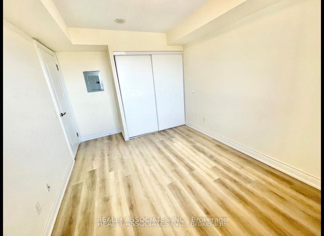 2 Clairtrell Road, Unit 815 - Photo 29