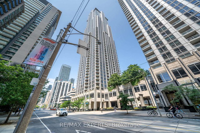 307 - 763 Bay Street
