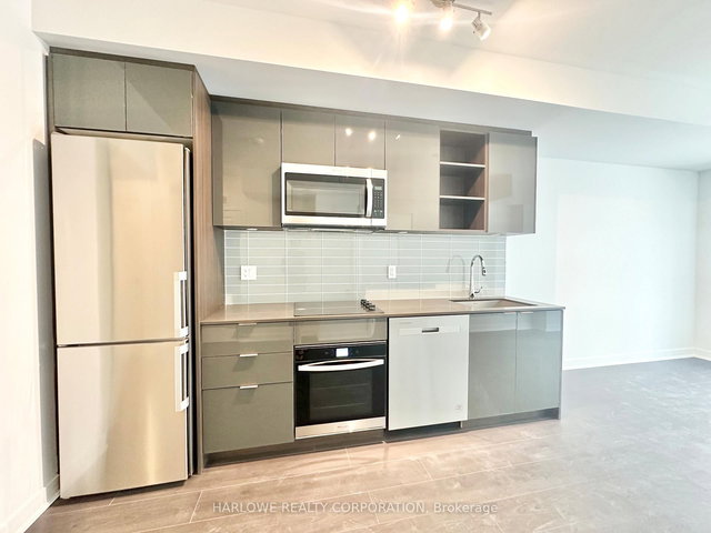 538 - 543 Richmond Street W