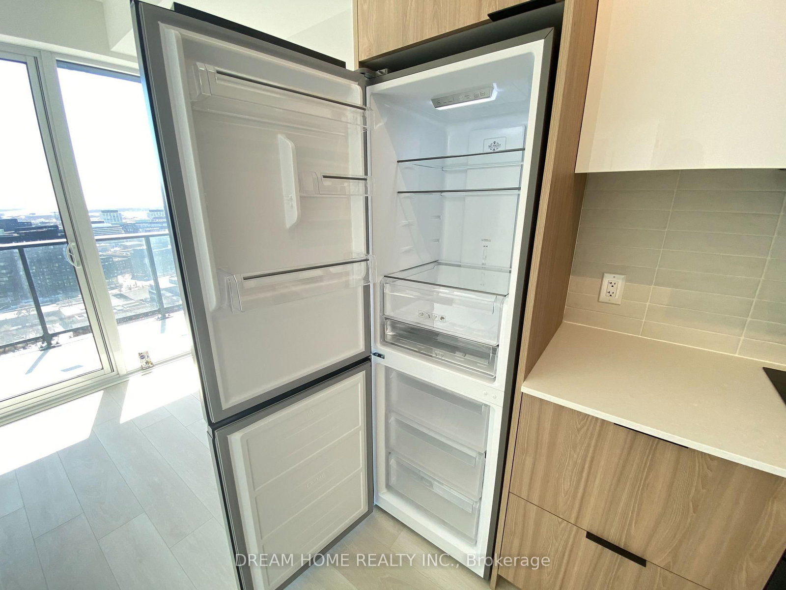 5 Defries Street, Unit 911 - Photo 14