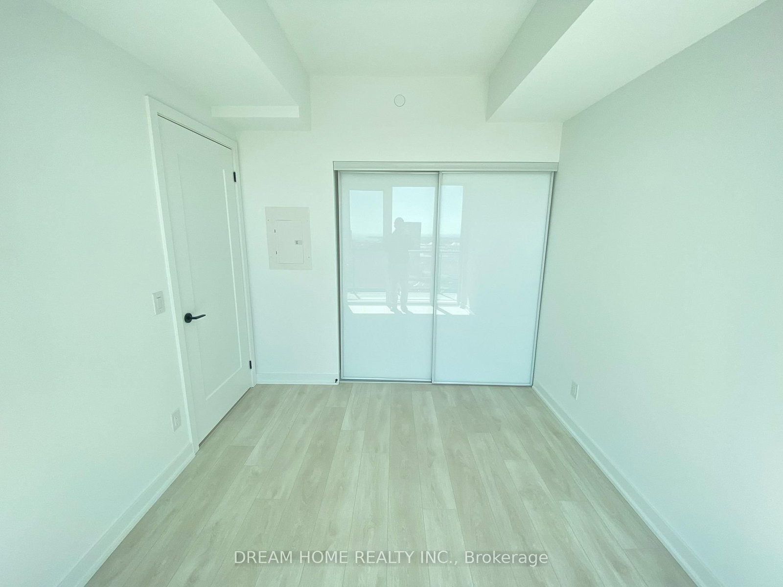 5 Defries Street, Unit 911 - Photo 9