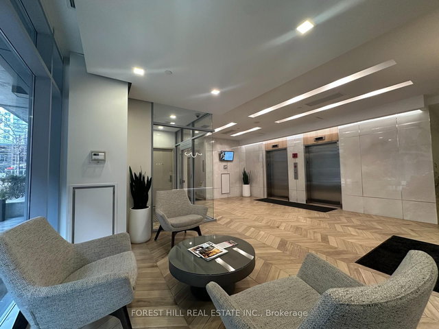 1307 - 15 Bruyeres Mews