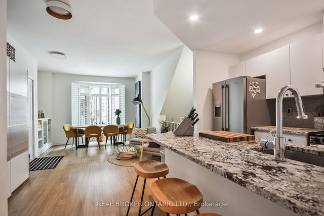 12 - 11 Niagara Street
