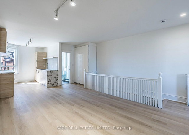 Upper - 1153 Dundas Street W