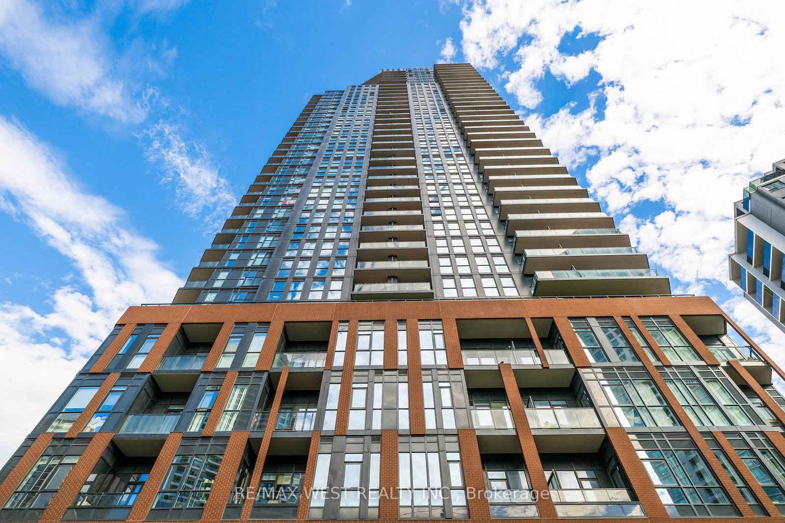159 Wellesley Street E, Unit 2006 - Photo 34