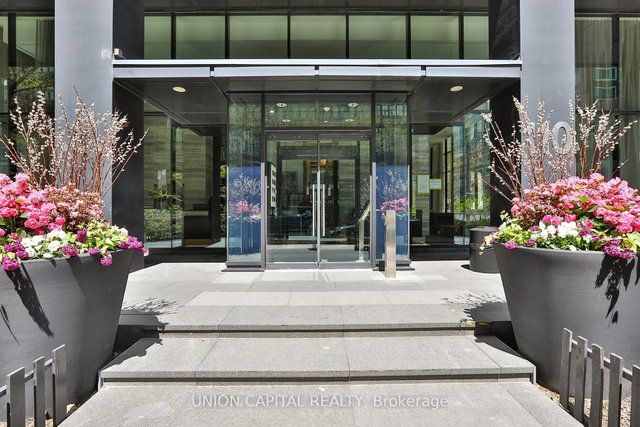 1704 - 110 Charles Street E
