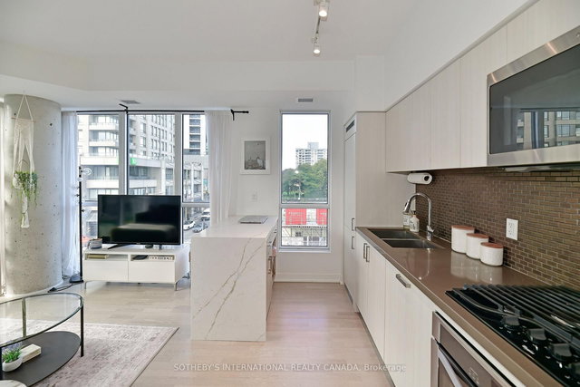 326 - 501 St Clair Avenue W