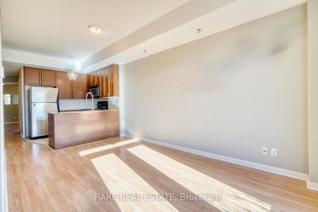 TH05 - 70 Carr Street