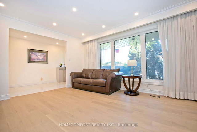 19 Oldborough Circle
