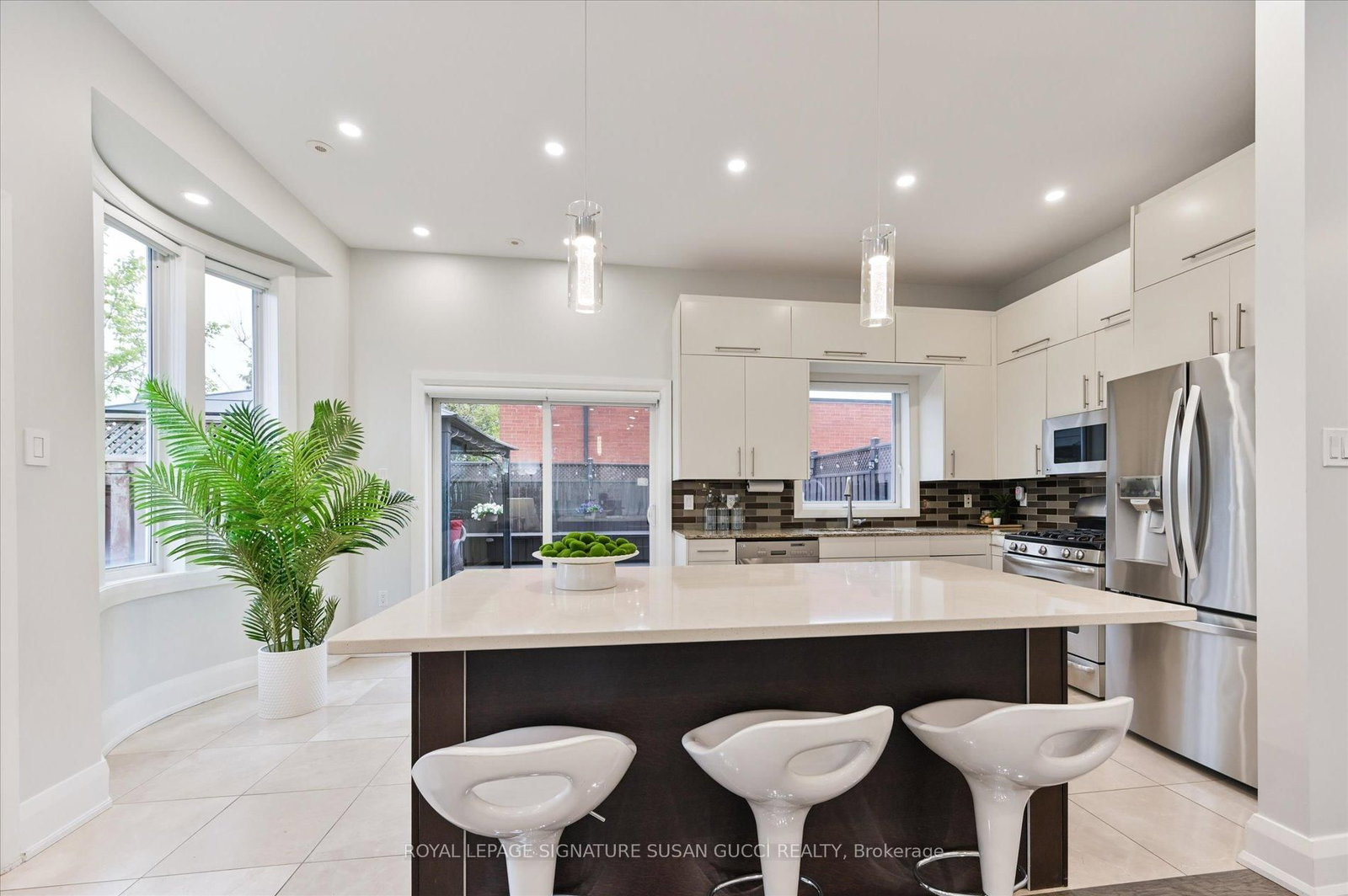 110 Tisdale Avenue - Photo 10