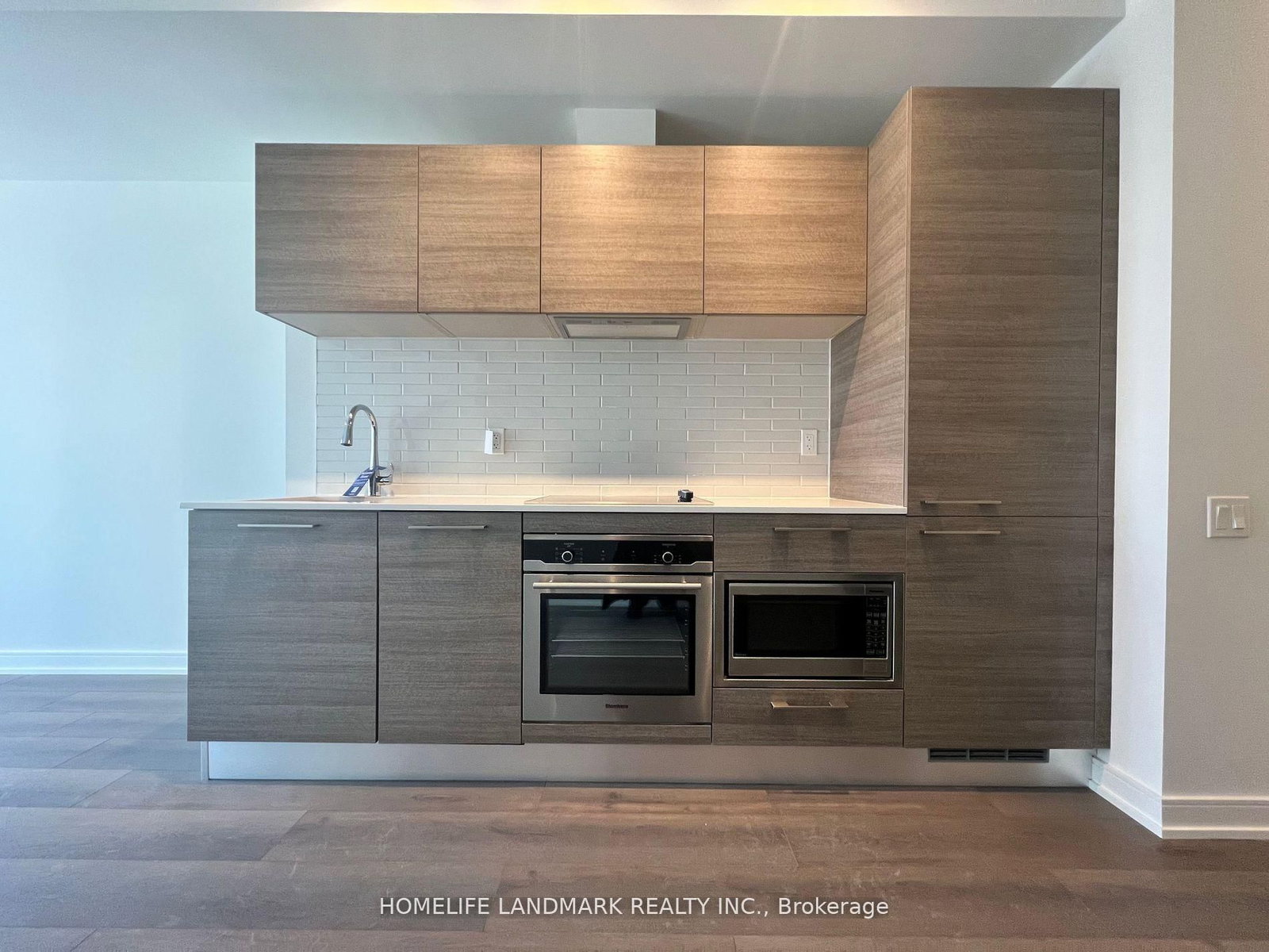 3 Gloucester Street, Unit 710 - Photo 2