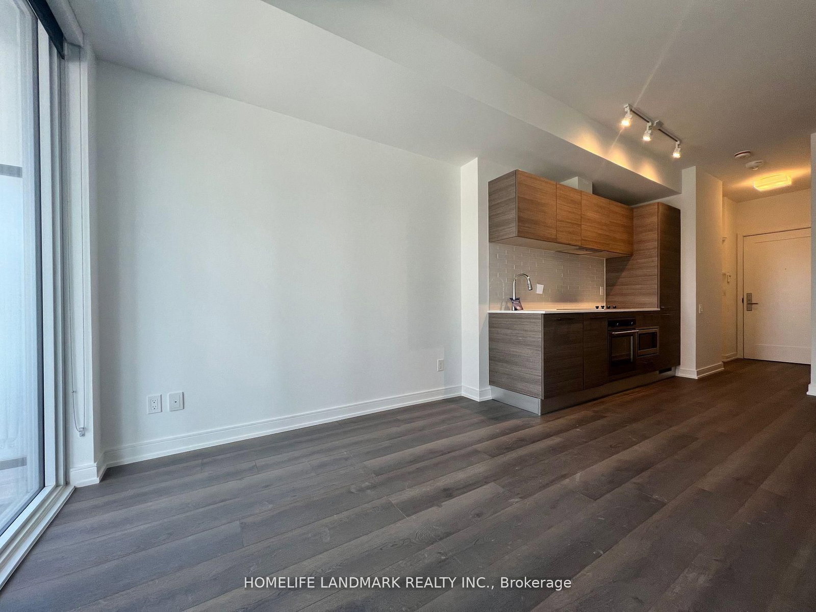 3 Gloucester Street, Unit 710 - Photo 3