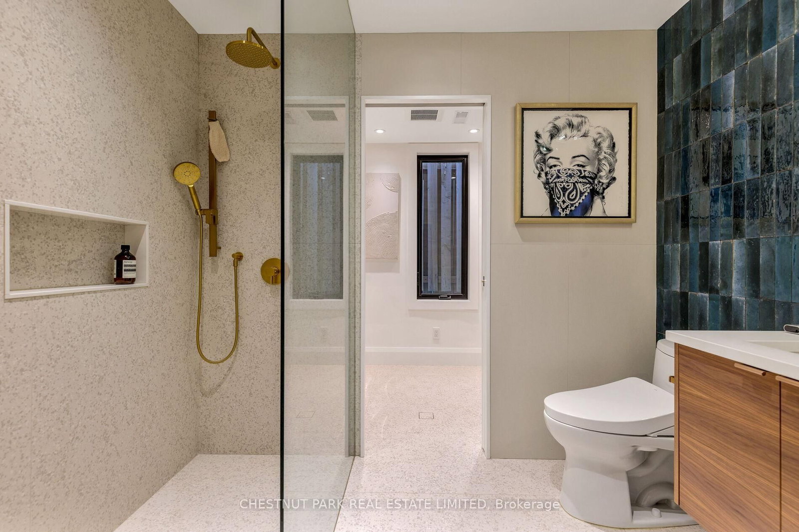 27 Boswell Avenue • Toronto, ON photo 46
