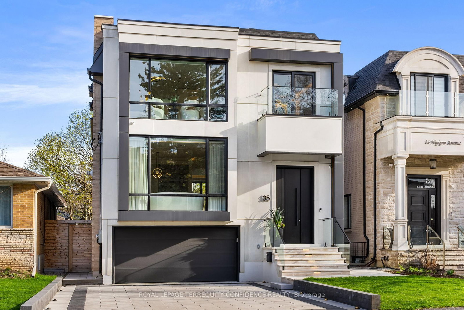 Detached House for sale at 35 Nipigon Avenue, Toronto, Ontario, M2M 2V7 - Newtonbrook East - MLS: C13125538