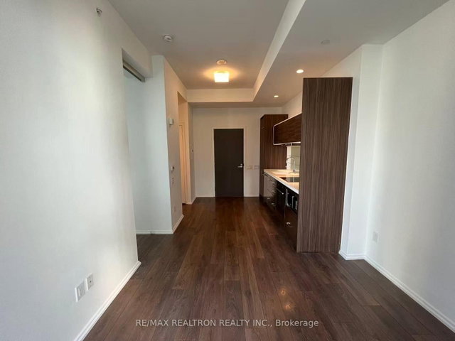 5105 - 45 Charles Street E